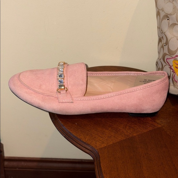 C EST 1946 suede shoes  women’s Sz 9 pink  flats  rhinestone trim  man-made sole - Picture 6 of 11